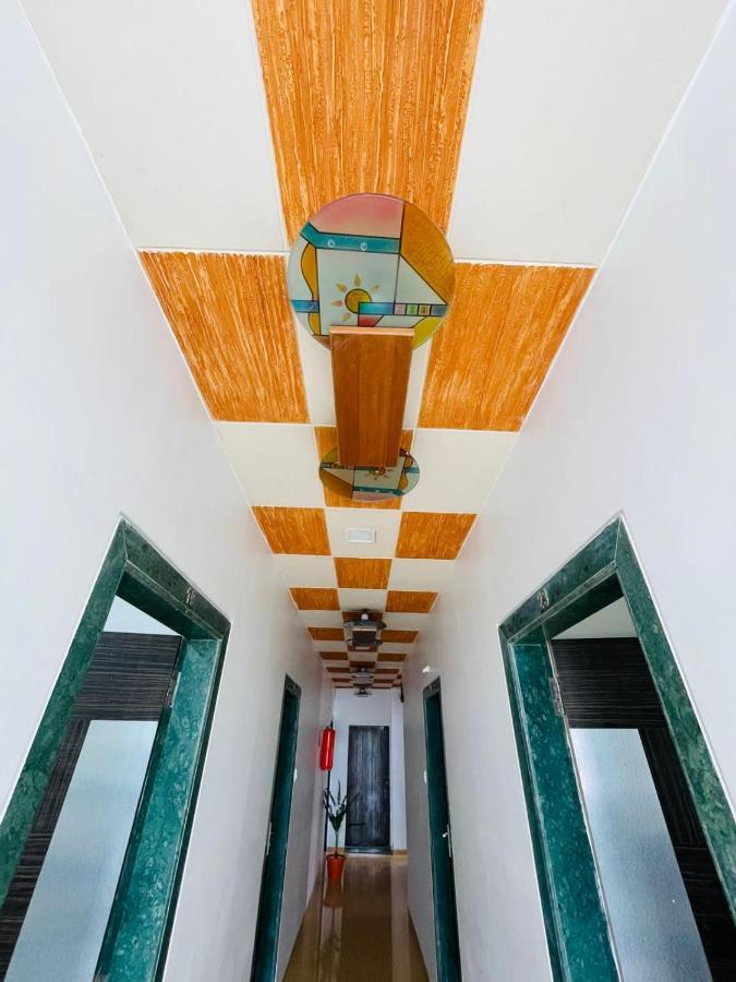 Hotel Holiday Pride Aurangabad  Zewnętrze zdjęcie